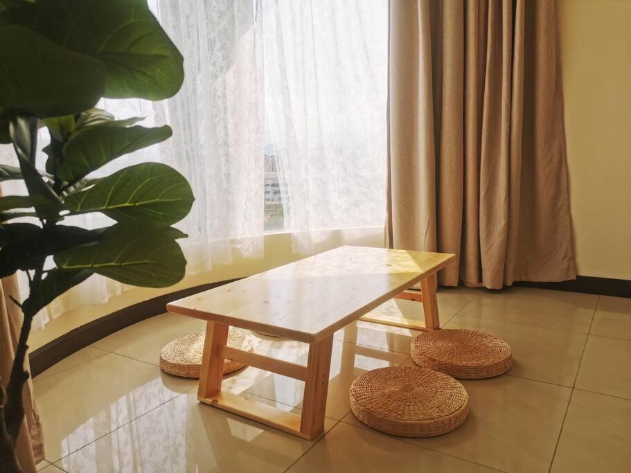 Netflix Theatre & Mountain View @ City Center Apartment