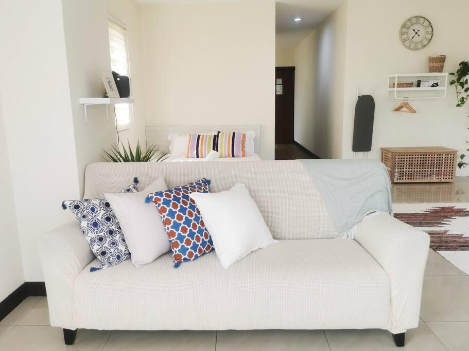Apartment Netflix Theatre & Mountain View @ City Center *