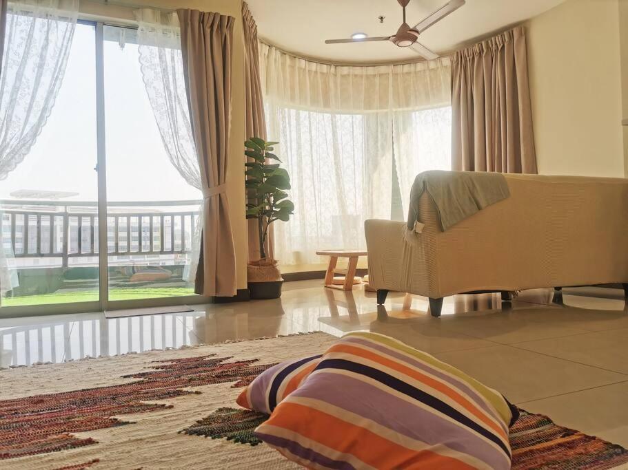 Apartment Netflix Theatre & Mountain View @ City Center Ipoh